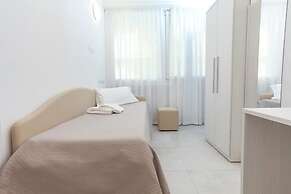 Hotel Tourist Meuble