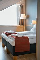 Wood Hotel by Frich's