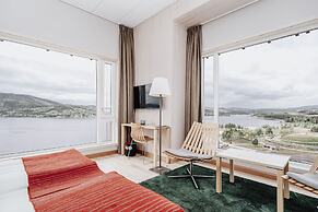 Wood Hotel by Frich's