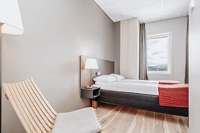 Wood Hotel by Frich's