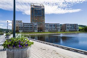 Wood Hotel by Frich's