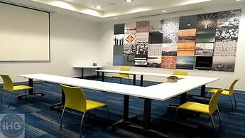 Holiday Inn Express And Suites Ensenada Centro by IHG