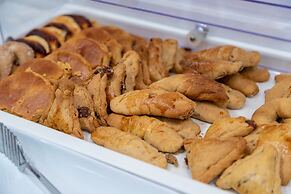 Holiday Inn Express And Suites Ensenada Centro by IHG