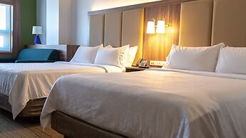 Holiday Inn Express & Suites Ensenada Centro by IHG