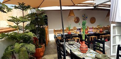 Art riad au bord de la mer