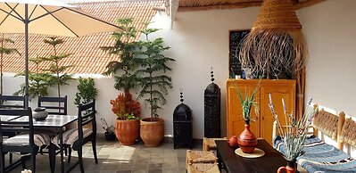 Art riad au bord de la mer