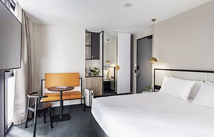 Brady Hotels Jones Lane