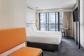 Brady Hotels Jones Lane