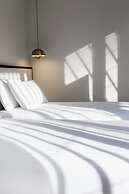 Brady Hotels Jones Lane