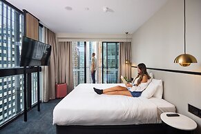 Brady Hotels Jones Lane