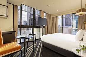 Brady Hotels Jones Lane