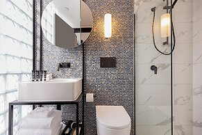 Brady Hotels Jones Lane