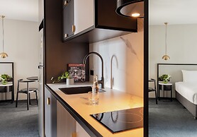 Brady Hotels Jones Lane