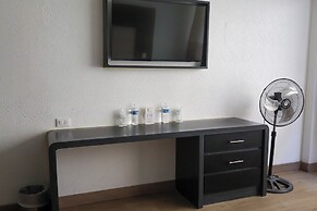 Hotel Embassy