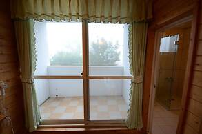 Sea of Clouds Vacation Villa