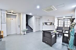 Calm Rest Hotel Busan Sasang