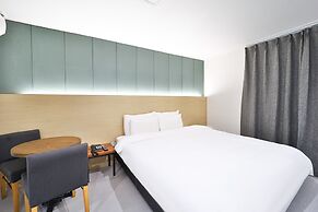 Calm Rest Hotel Busan Sasang