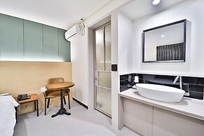 Calm Rest Hotel Busan Sasang