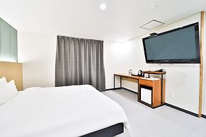 Calm Rest Hotel Busan Sasang