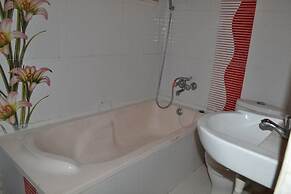 Hotel Aashiyana & Restaurant