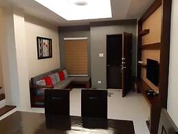 Restful 3BR Hillside Duplex