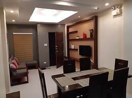Restful 3BR Hillside Duplex