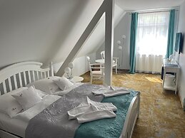 Willa 4 Pory Roku Uznam