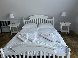 Willa 4 Pory Roku Uznam