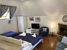 Willa 4 Pory Roku Uznam