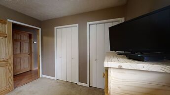 Heaven's Door 2 Bedroom Cabin by RedAwning