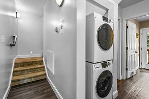 Distiller's Den 2 Bedroom Cabin by RedAwning