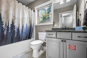 Distiller's Den 2 Bedroom Cabin by RedAwning