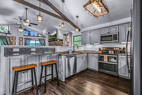 Distiller's Den 2 Bedroom Cabin by RedAwning