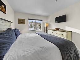 Swans Nest 1601 2 Bedroom Condo by RedAwning