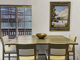 Swans Nest 1601 2 Bedroom Condo by RedAwning