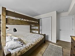 Swans Nest 1601 2 Bedroom Condo by RedAwning