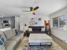 Swans Nest 1601 2 Bedroom Condo by RedAwning