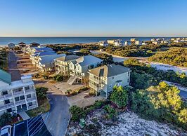 Summer Palace A 2 Bedroom Duplex by RedAwning