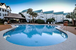 Summer Palace B 2 Bedroom Duplex by RedAwning