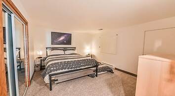 Spacious 3 Br Plaza Unit With Washer/dryer 3 Bedroom Condo - No Cleani
