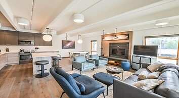 Spacious 3 Br Plaza Unit With Washer/dryer 3 Bedroom Condo - No Cleani