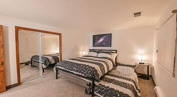 Spacious 3 Br Plaza Unit With Washer/dryer 3 Bedroom Condo - No Cleani