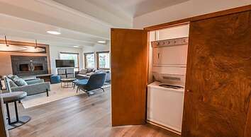 Spacious 3 Br Plaza Unit With Washer/dryer 3 Bedroom Condo - No Cleani