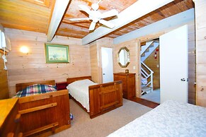 Beachwalk II 12 4 Bedroom Condo by RedAwning