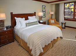 Ritz Carlton Bg Residentail St #327/328 2 Bedroom Condo by RedAwning