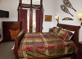 Robason  6 Bedroom Home by RedAwning