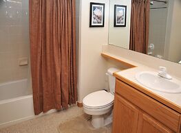 Canyon Run I-101 3 Bedroom Condo by RedAwning