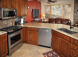 Canyon Run I-101 3 Bedroom Condo by RedAwning