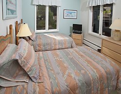 All Seasons G4 2 Bedroom Condo by RedAwning