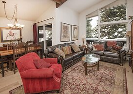 All Seasons G4 2 Bedroom Condo by RedAwning